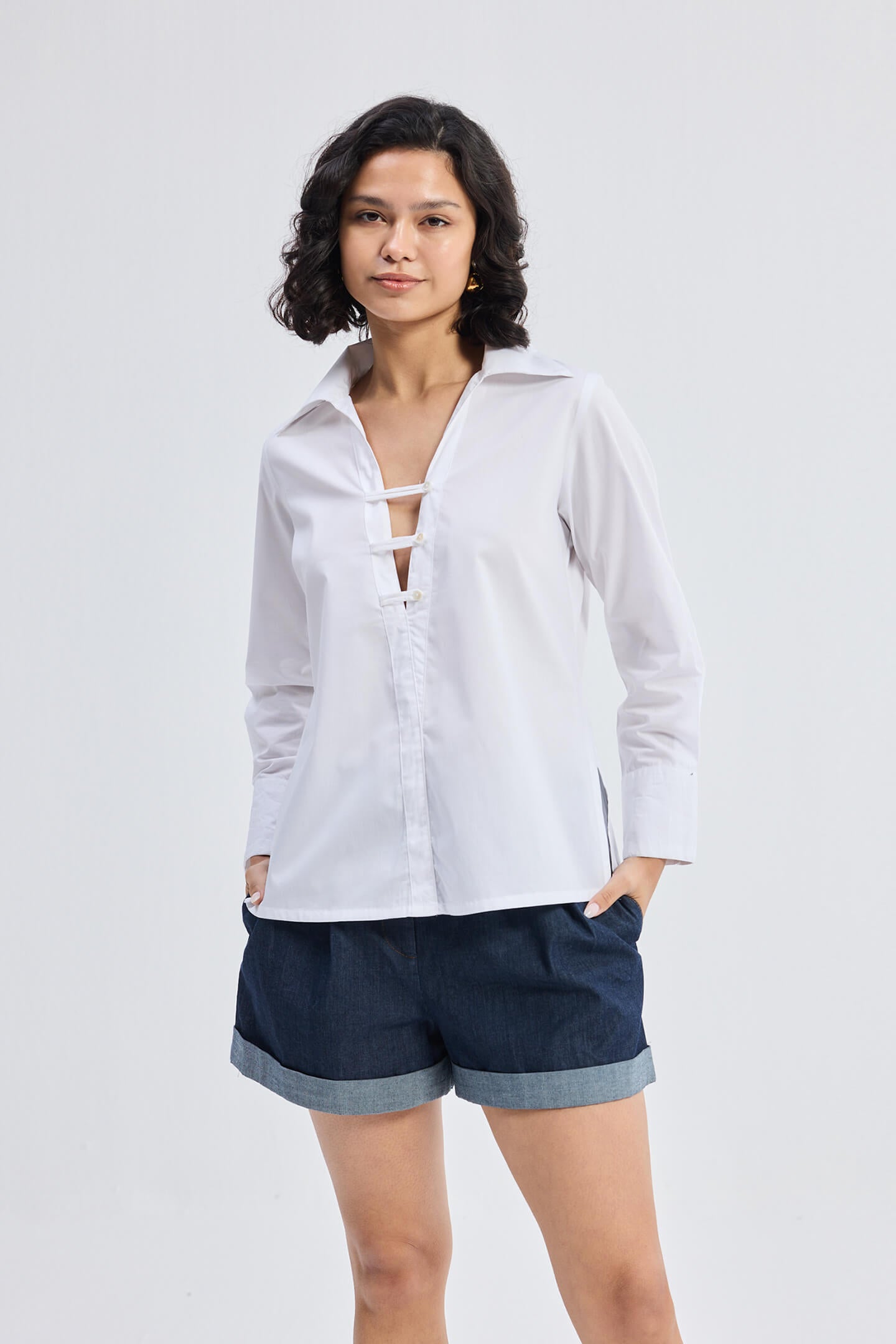 Crisp Details Button-down Shirt in White-0