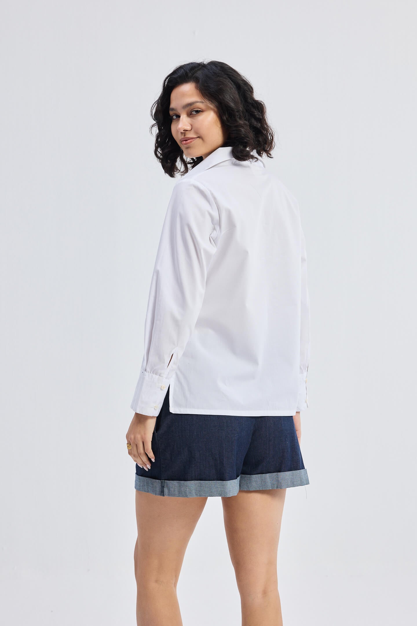 Crisp Details Button-down Shirt in White-1