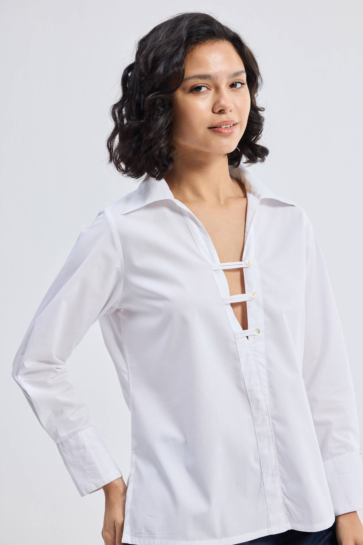 Crisp Details Button-down Shirt in White-3