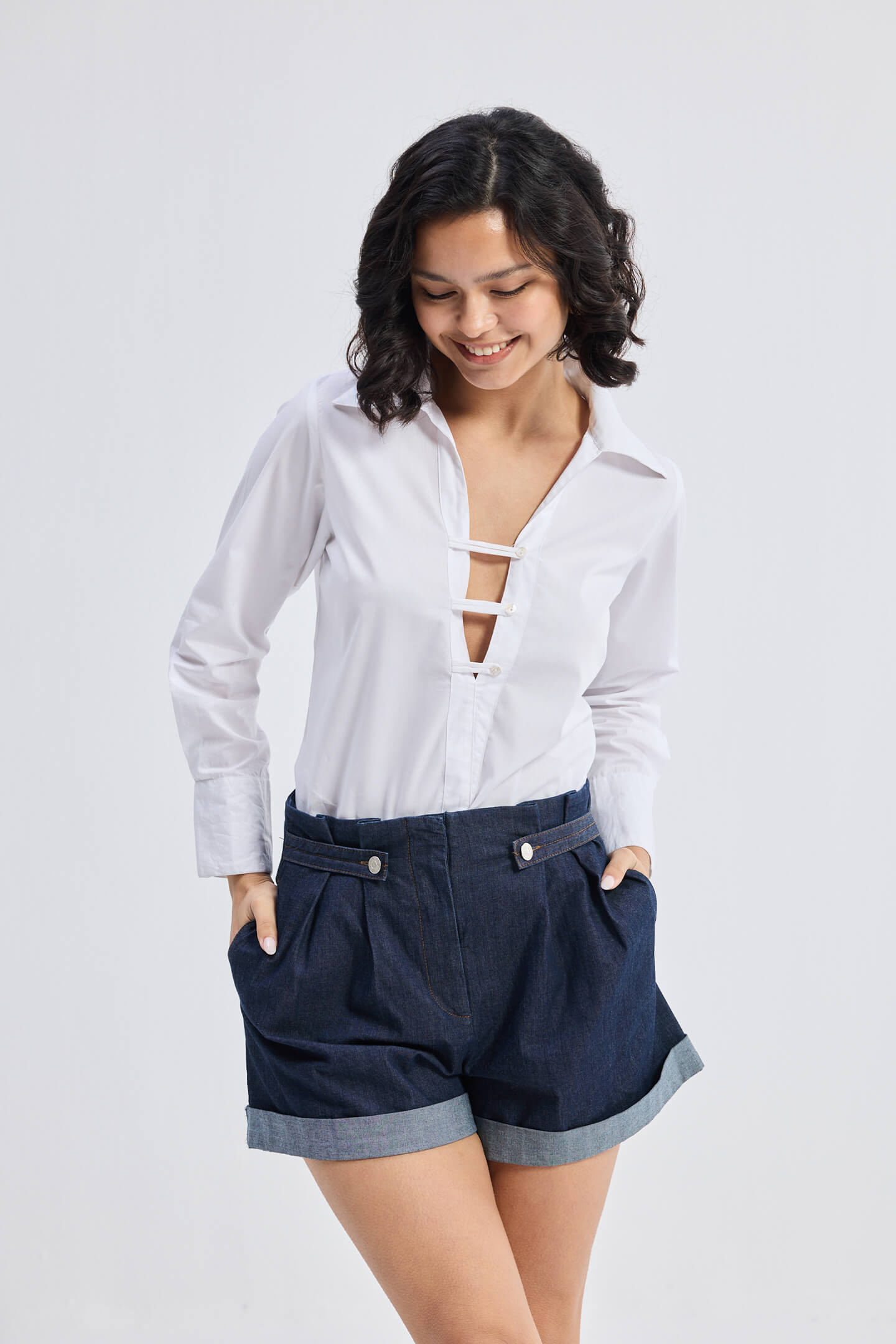 Crisp Details Button-down Shirt in White-4