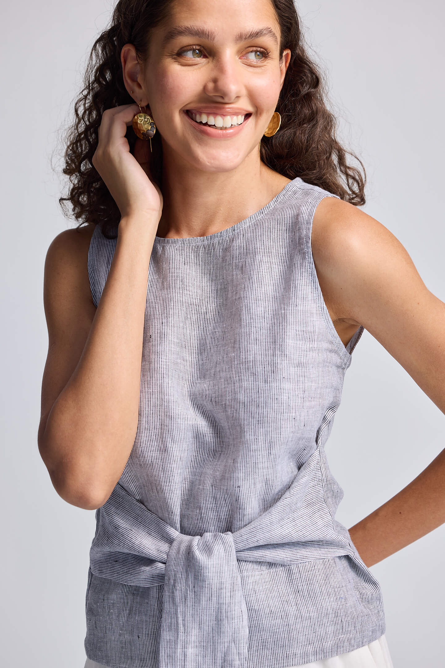 Front-tie Top in Linen Stripes-4