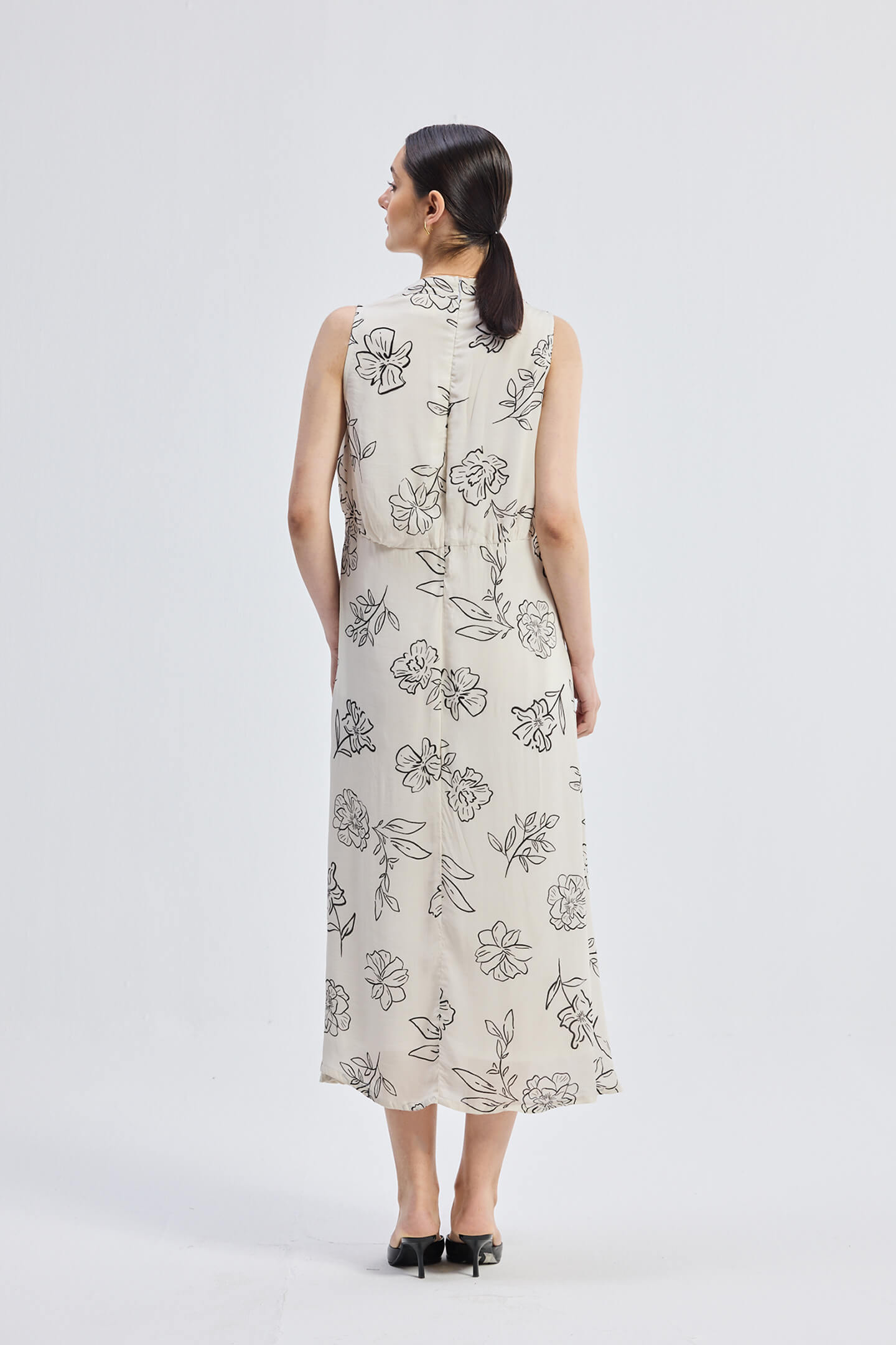 Front Twist Maxi dress in Black Florals-1