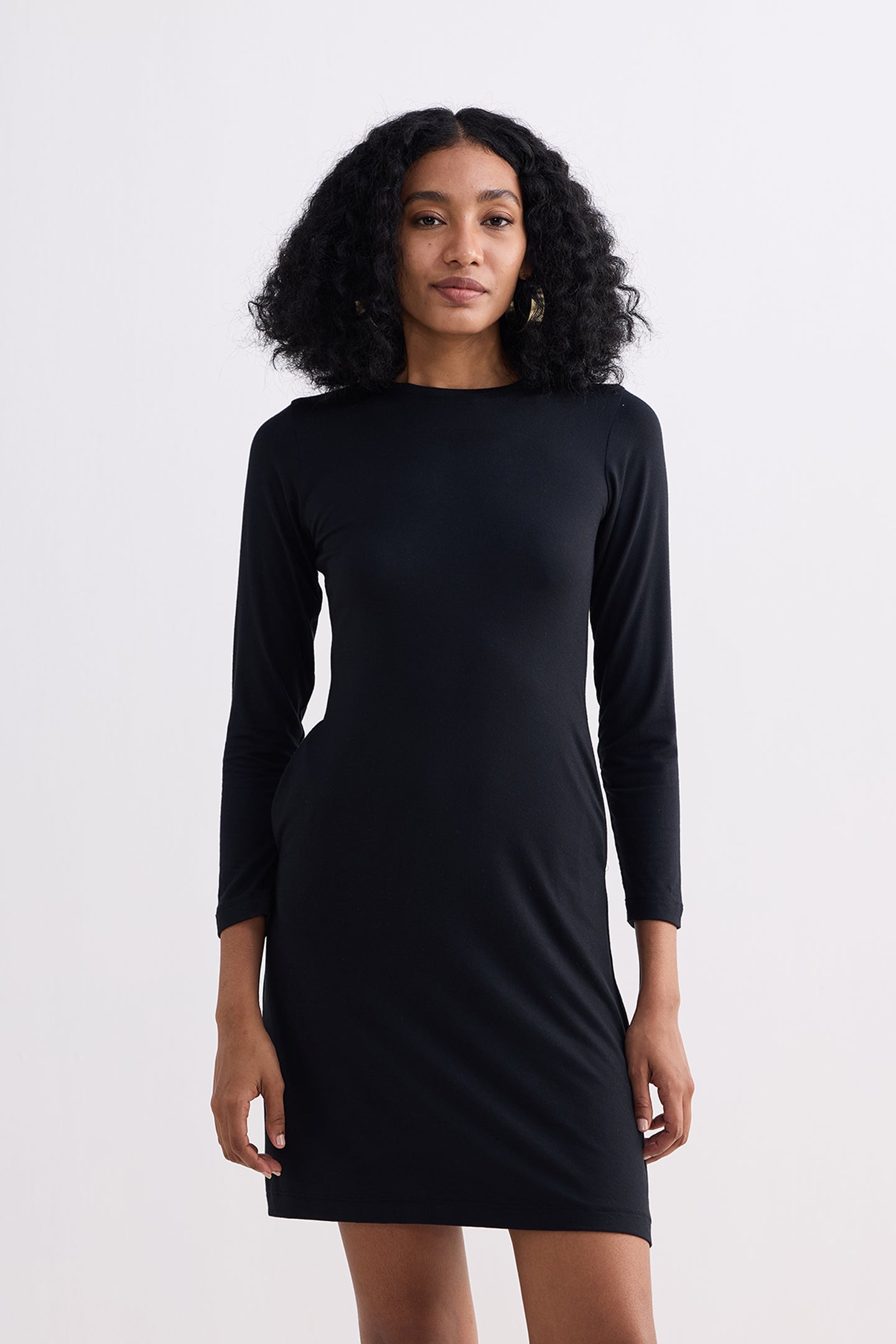 Long Sleeves Fitted Short Dress in Black-3